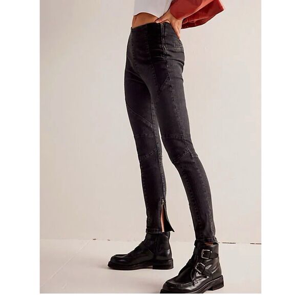 Free People Denim - We the Free Bella Moto High-Rise Skinny Jeans Size 31 Washed Black Free People